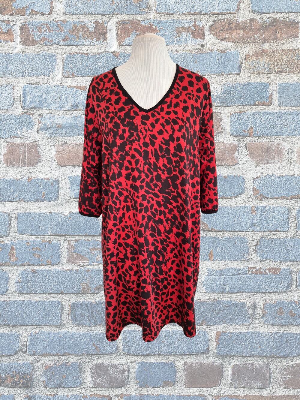 Southern Charm Large Ladies Top Red Artsy Tunic with Black Design